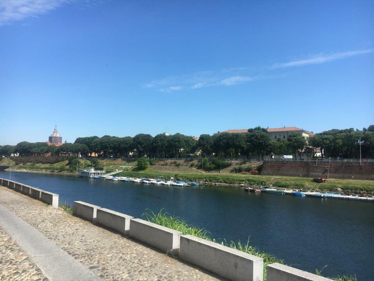 Domus Lungo Ticino Apartman Pavia Kültér fotó